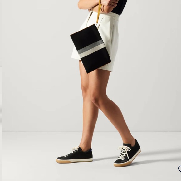 Like NEW Rothy’s Black Laceup Sneakers sz 8.5 - Picture 2 of 6